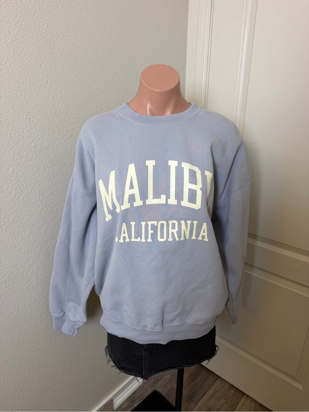 Brandy Melville Light Blue 'Malibu California' Crewneck Sweatshirt